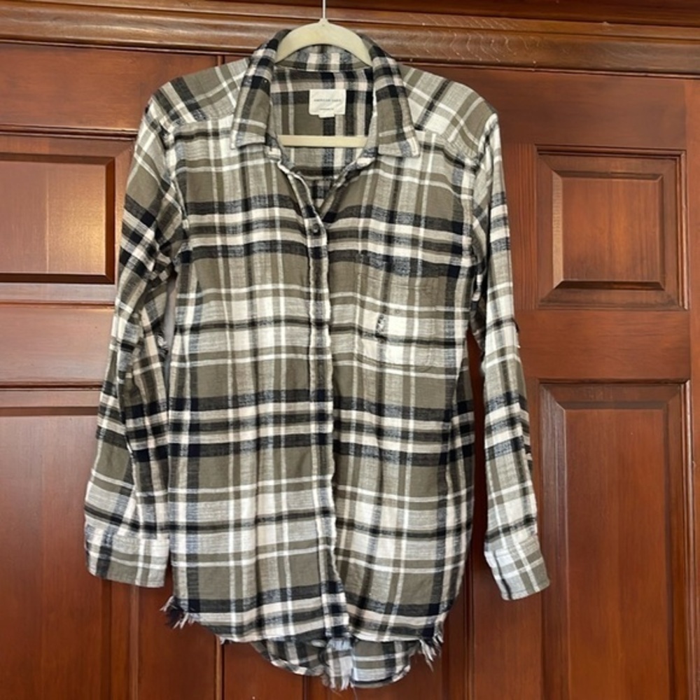American Eagle distressed, button-down flannel size small